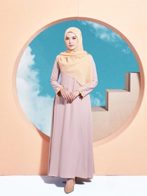 Neelofa jubah Hidaya Abaya